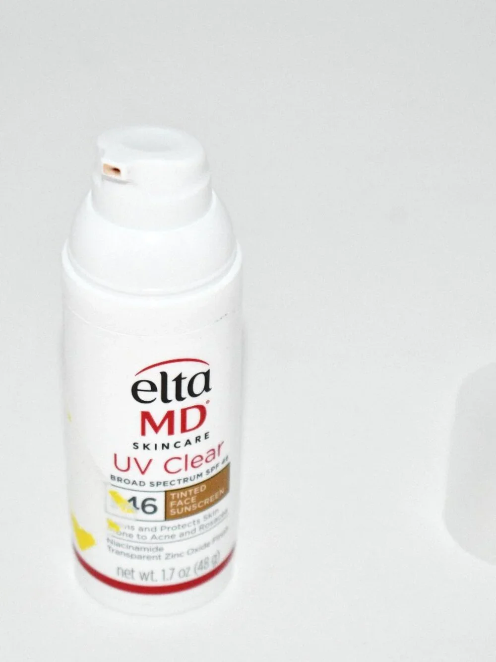 EltaMD UV Clear Tinted Face Sunscreen Broad Spectrum SPF 46 1.7 oz NWOT